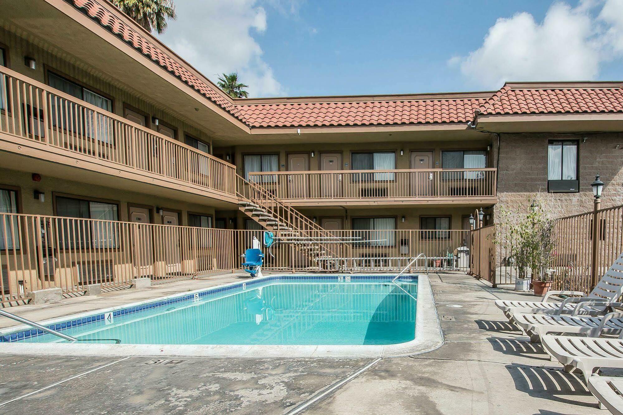 Rodeway Inn Riverside Εξωτερικό φωτογραφία